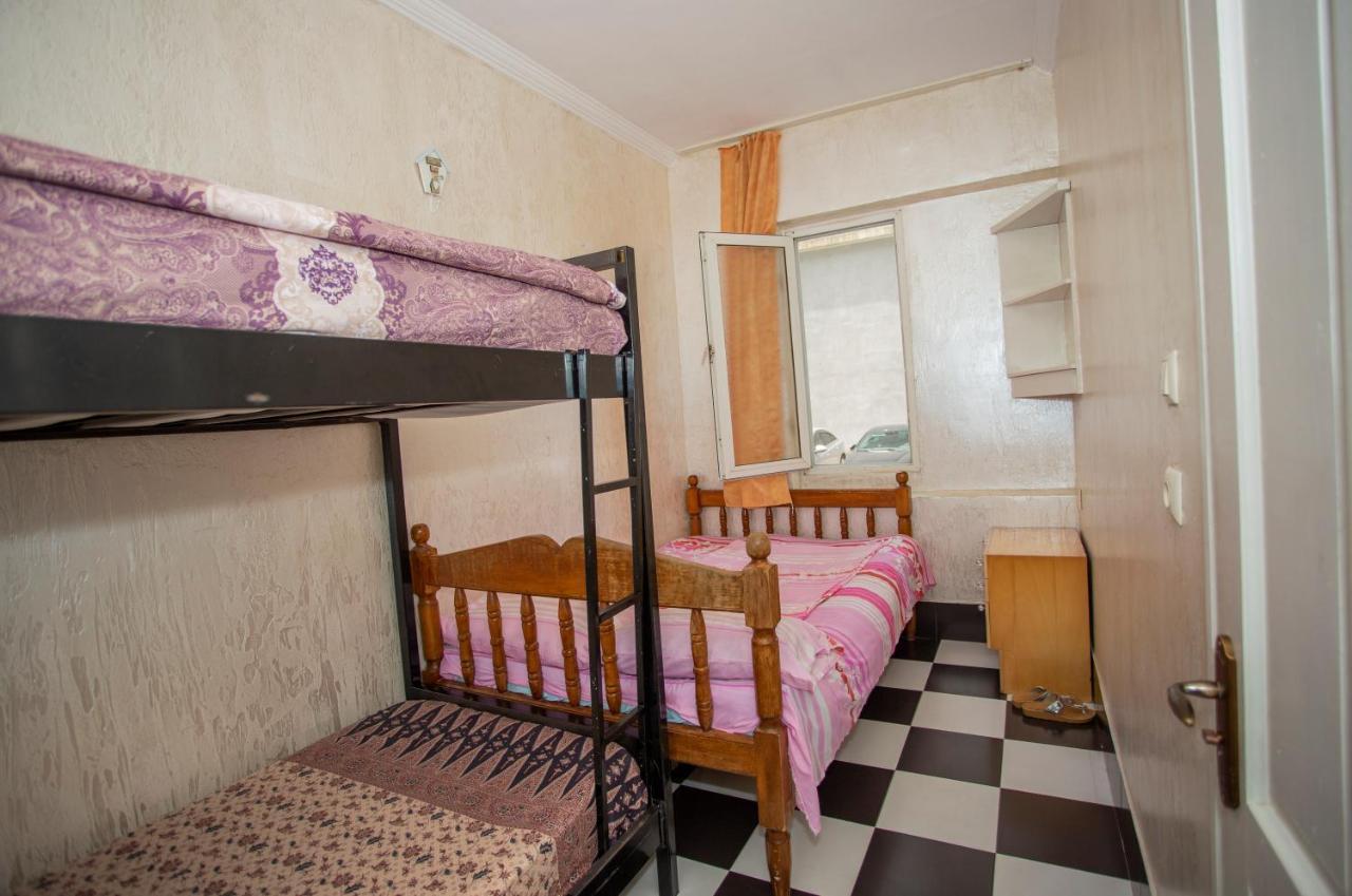 Hostel California バトゥーミ エクステリア 写真